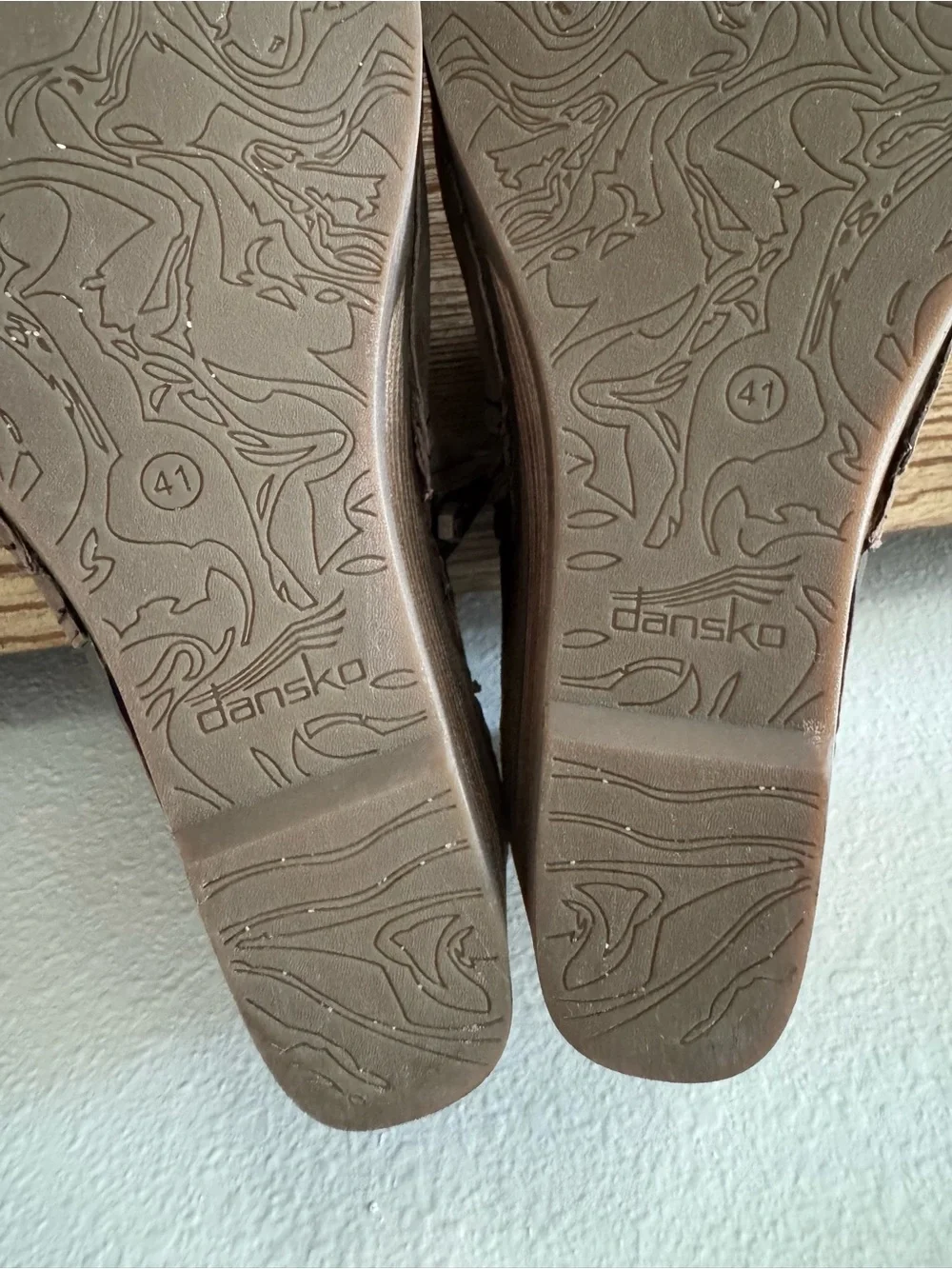 Dansko 41 Women’s brown leather/metallic side buckle ankle boots heeled 10.5/11